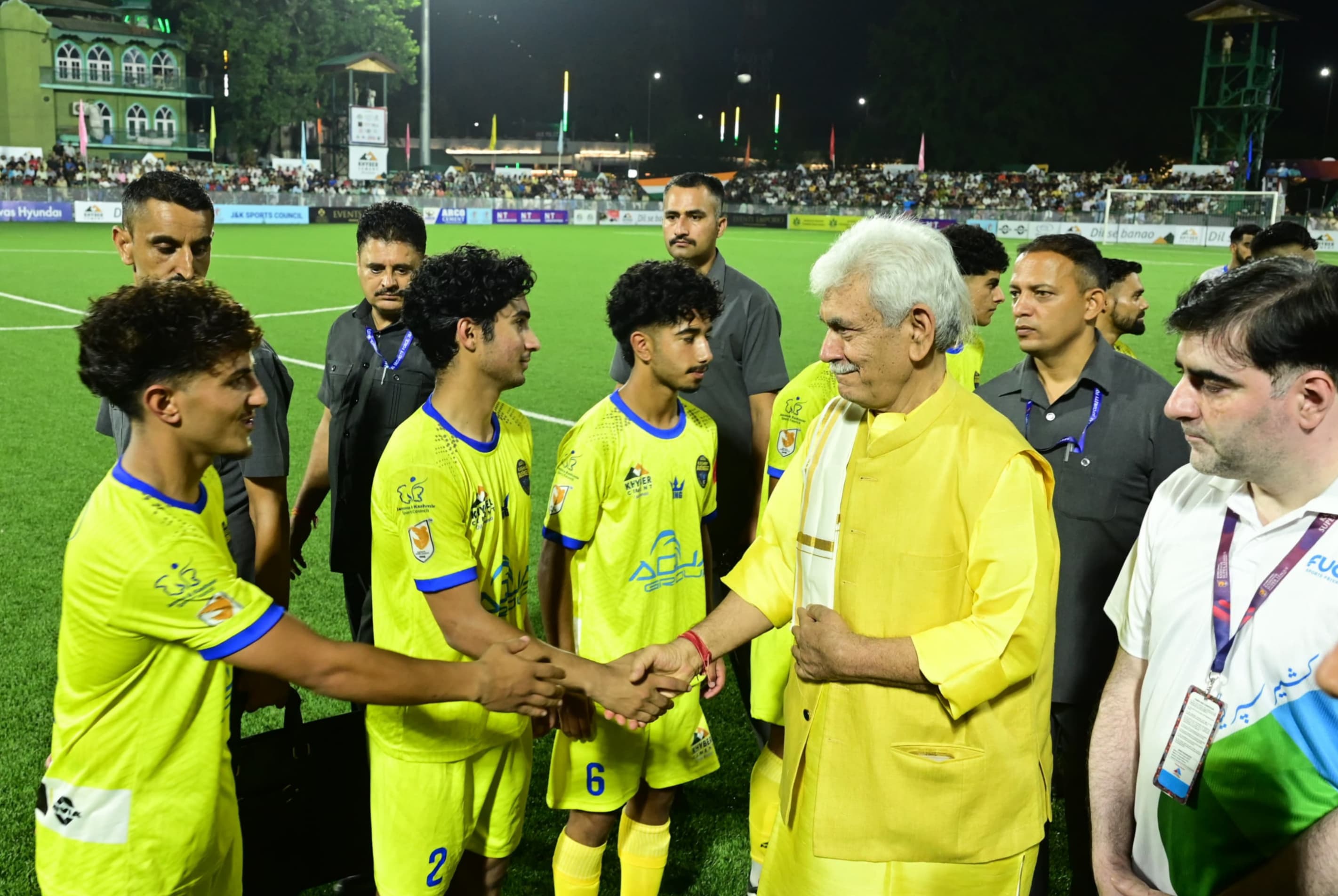 'LG Manoj Sinha Congratulates J&K Sports Council, Sponsors for Successful Kashmir Super League'