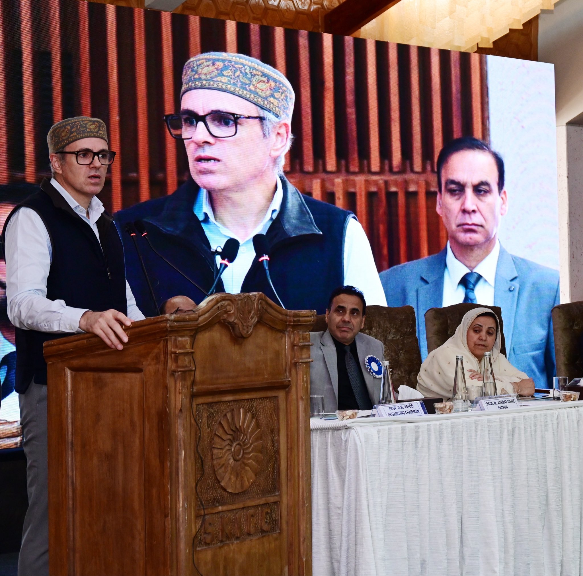 'CM Emphasizes Integration of Patient Care and Safety at National Conference in Srinagar'