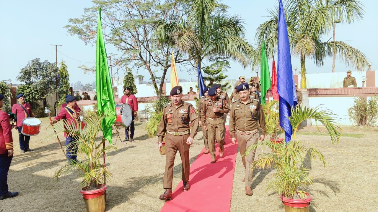 'DGP Nalin Prabhat Chairs Session with VDGs; Reviews Security and Policing in R S Pura, Arnia'