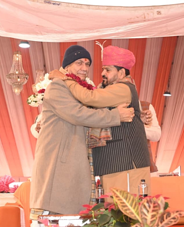 'Lieutenant Governor Manoj Sinha Attends Rashtra Katha Mahotsav in Gonda'