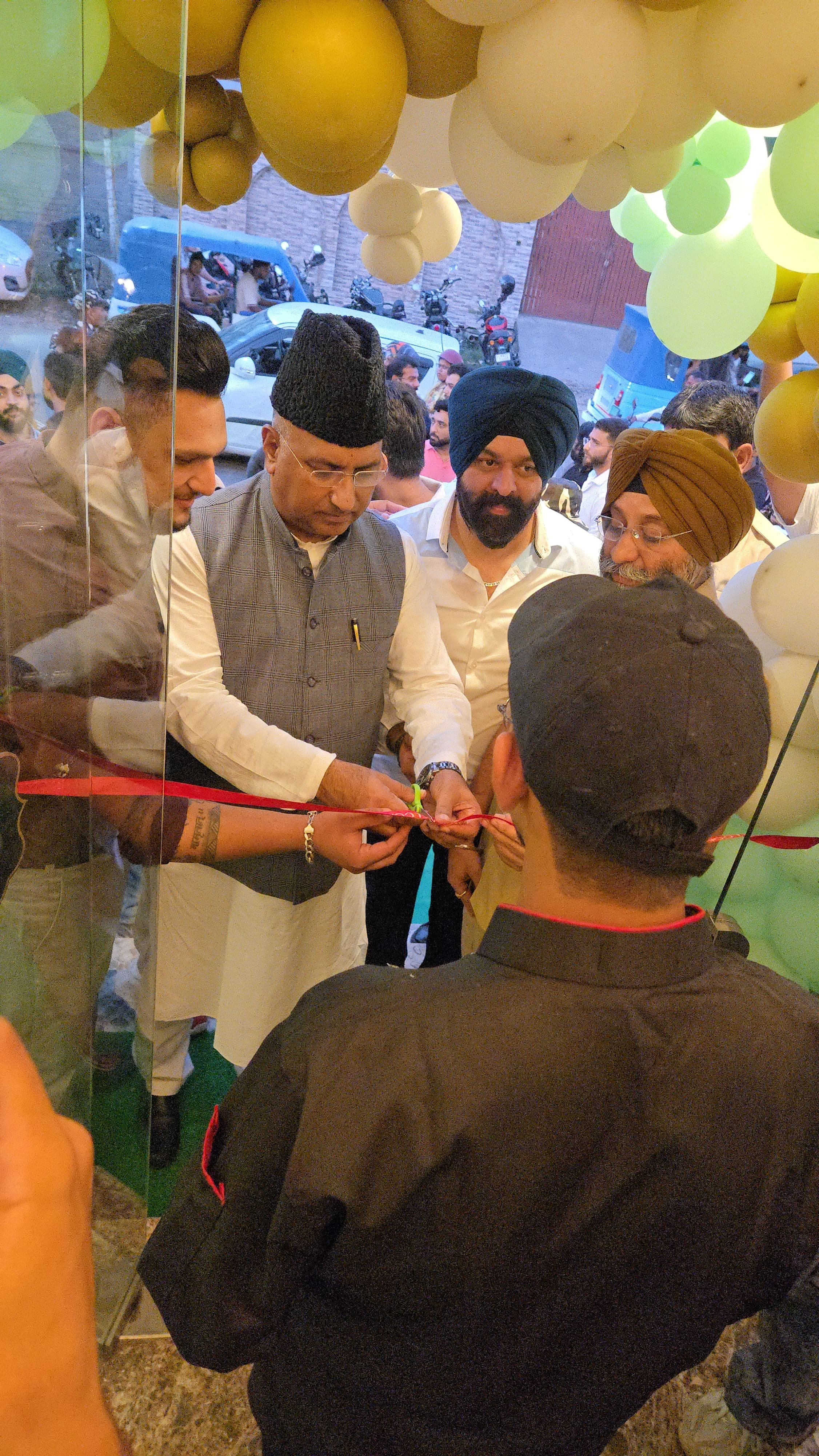'MP Rajya Sabha Khatana Inaugurates New Chai Churi Outlet in Sunjwan'