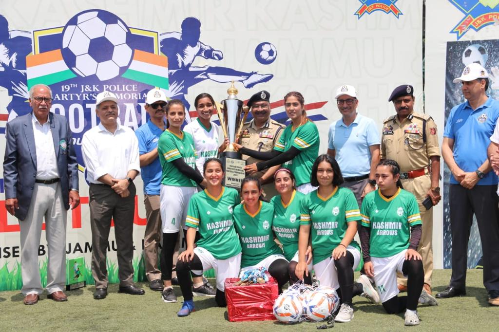 '19th J&K Police Martyrs Memorial Football Tournament-2023 concludes; FC-1 among men, Kashmir Arrows among women teams emerge Champions'