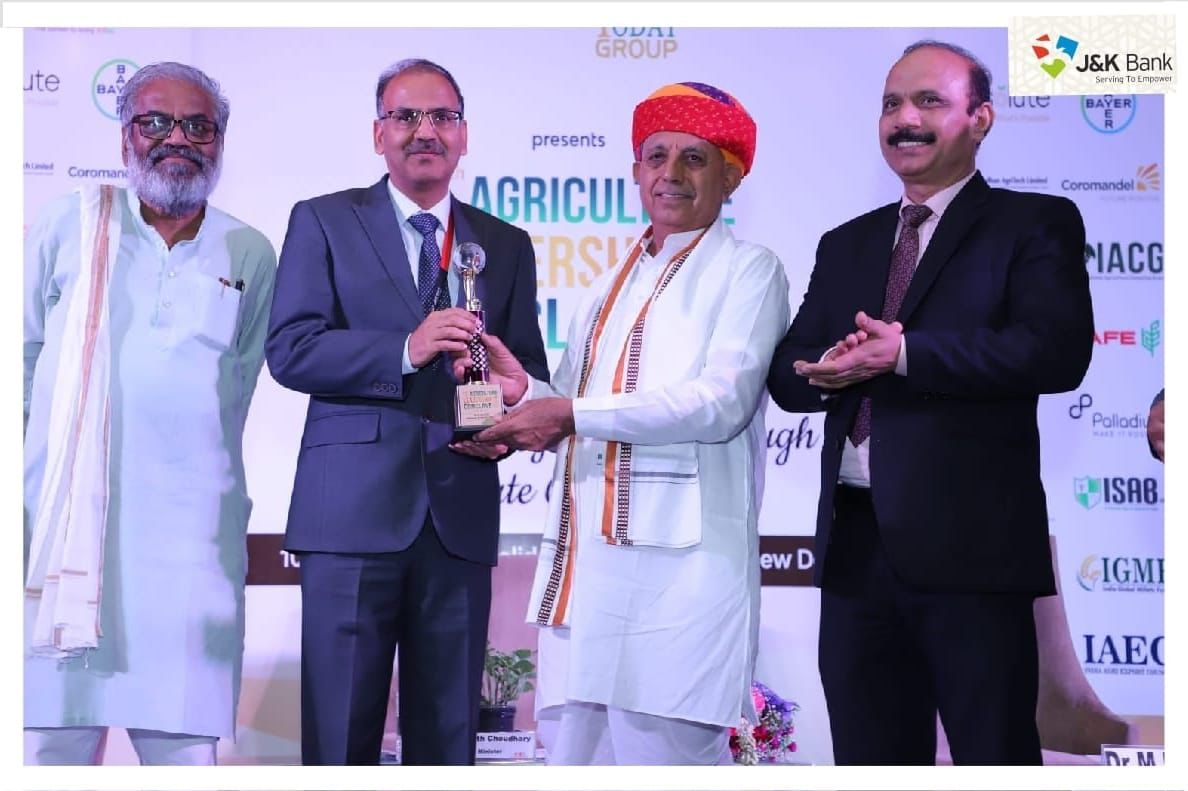 'J&K Bank wins 'Outstanding Performance Award' for agriculture financing at the 15th Agriculture Leadership Conclave.   , Agriculture Leadership Conclave  Bags 'Award of Excellence' for maximum APY beneficiary enrollments '