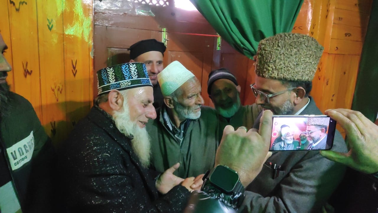 'Annual Urs Pak of Hazrat Syed Kamaluddin Bukhari Celebrated with Great Enthusiasm in Naidkhai Sonawari*'