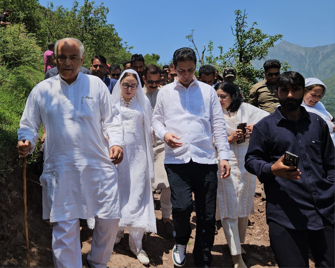 'BJP Leaders, MLAs Visit Shelling-Hit Uri in Baramulla District Ashok Koul Distributes Relief Kits, Condemns Pakistan’s Cowardly Attacks on Civilians'
