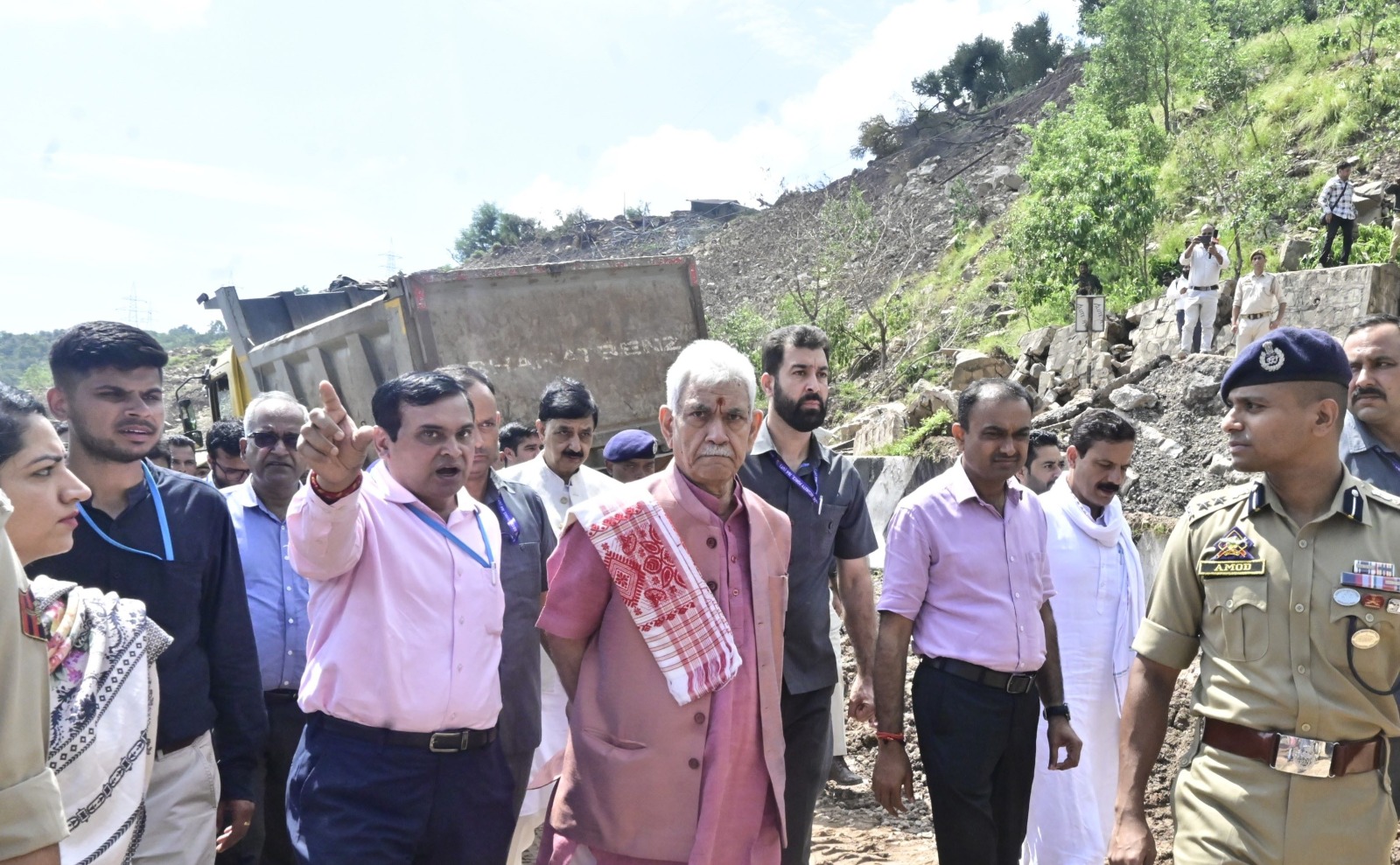 'Lieutenant Governor visits Udhampur, inspects National Highway restoration works'