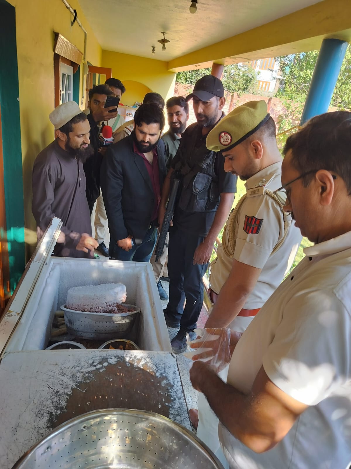 'Srinagar Police Intensifies Crackdown on Rotten Meat Trade Six FIRs Filed, Flying Squads Deployed, Seized Stock Destroyed'