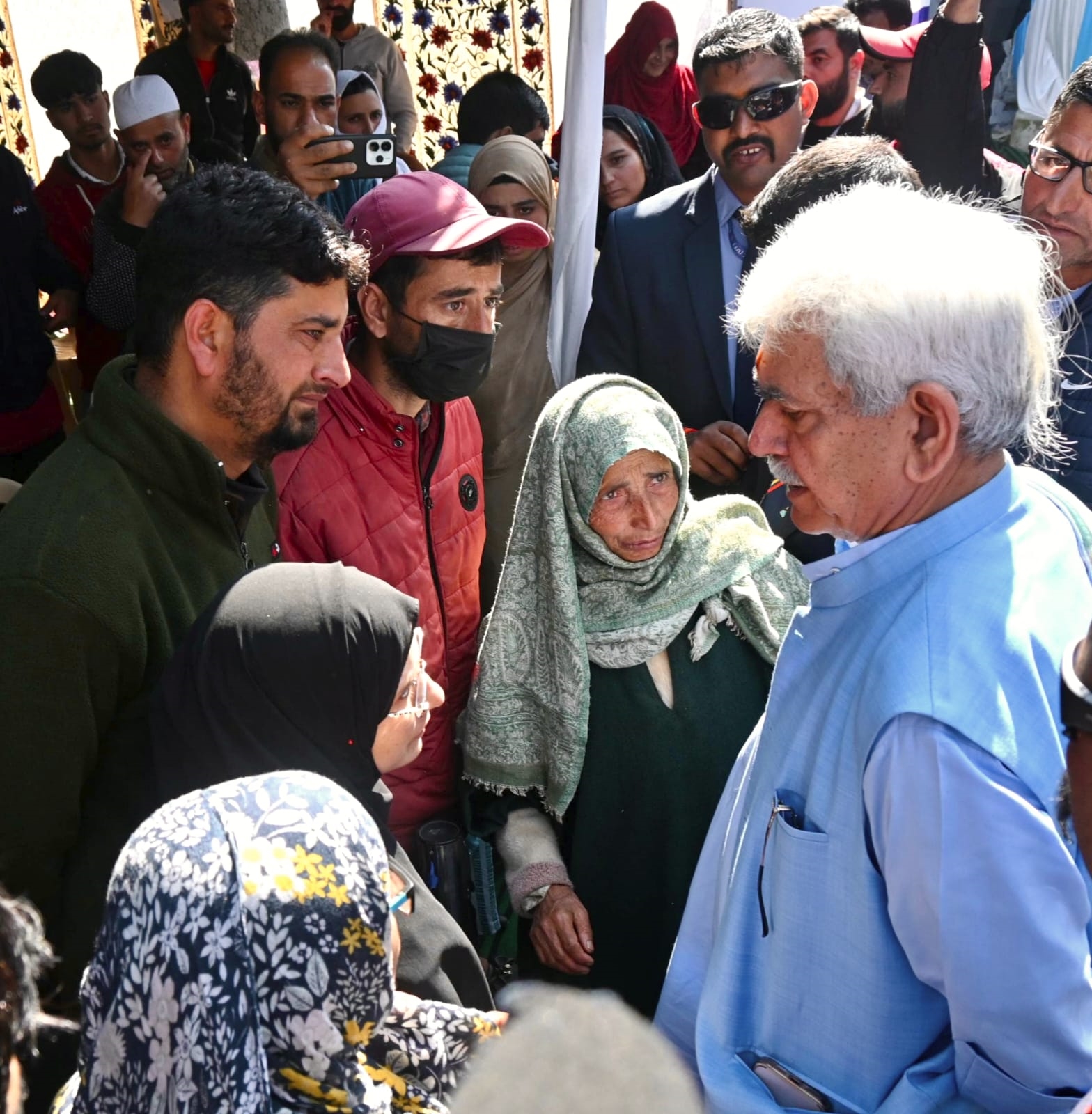 'LG Manoj Sinha Meets Terror Victim Families in Dardpora, Kupwara; Assures Justice, Dignity and Rehabilitation'