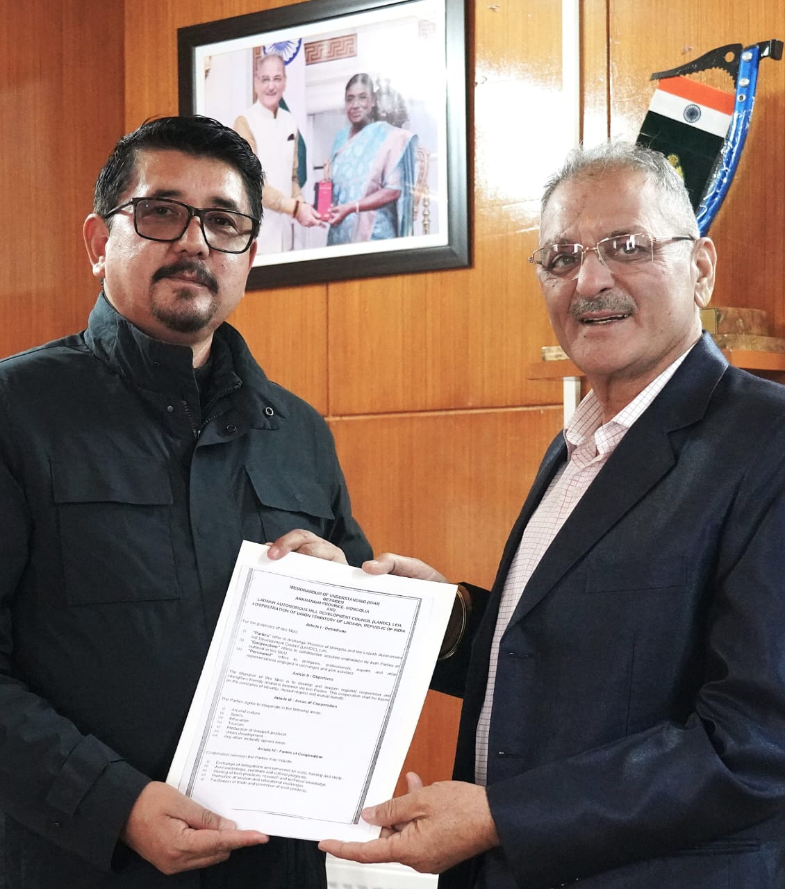 'In Ladakh: CEC Tashi meets Lt Governor; presents MoU signed with Mongolia’s Arkhangai Province'