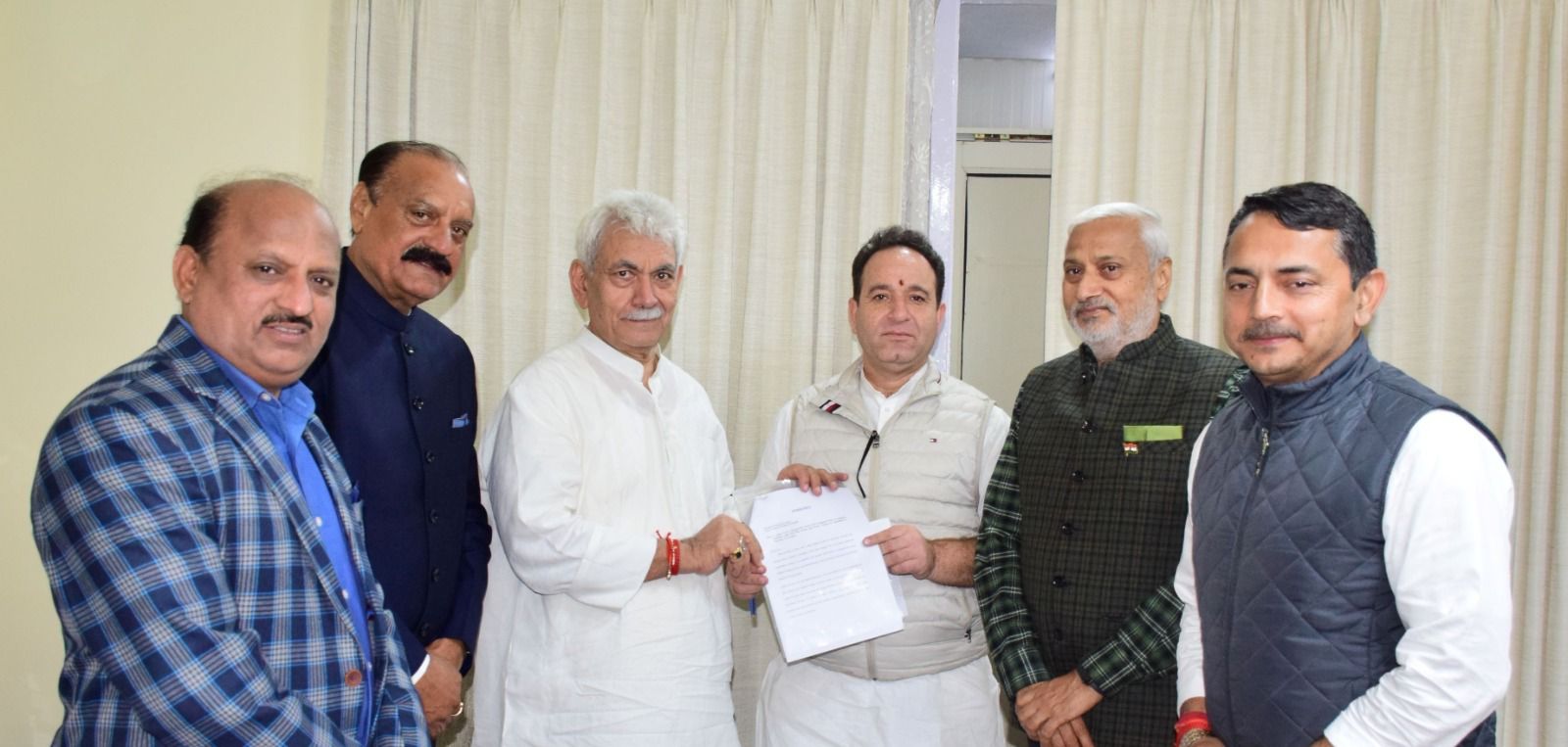 'Leader of Opposition Meets Lieutenant Governor in Jammu'