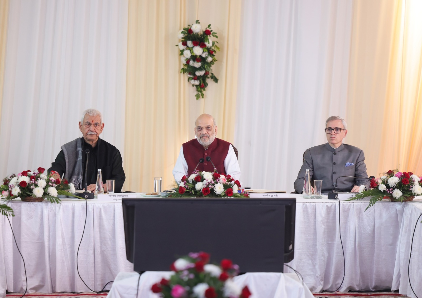 'Amit Shah Reviews Development Projects in J&K, Emphasises Infrastructure and Welfare Delivery, Centre Reaffirms Commitment to Prosperous Jammu and Kashmir; Focus on Tourism, Sports and Dairy Sector'