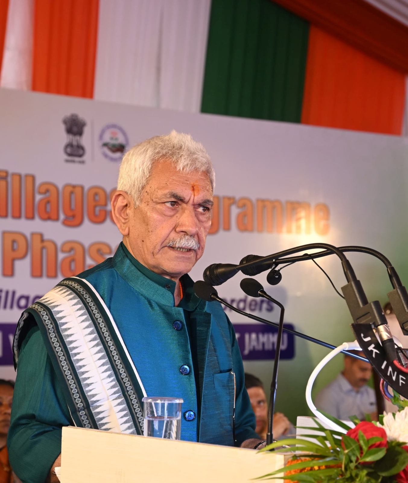 'LG Manoj Sinha Visits Makwal, Reaffirms Commitment to Transform Border Villages into Models of Development'
