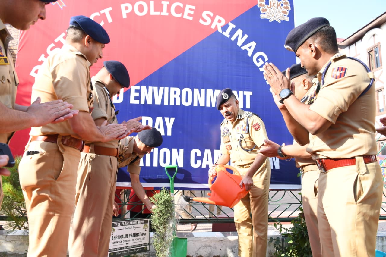 'DGP Nalin Prabhat Leads World Environment Day Plantation Drive in Srinagar'