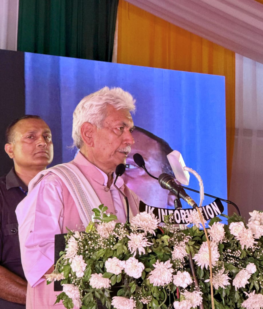 'LG Sinha Pledges Accelerated Development for Poonch Border Villages, Says No Family Will Be Left Behind'