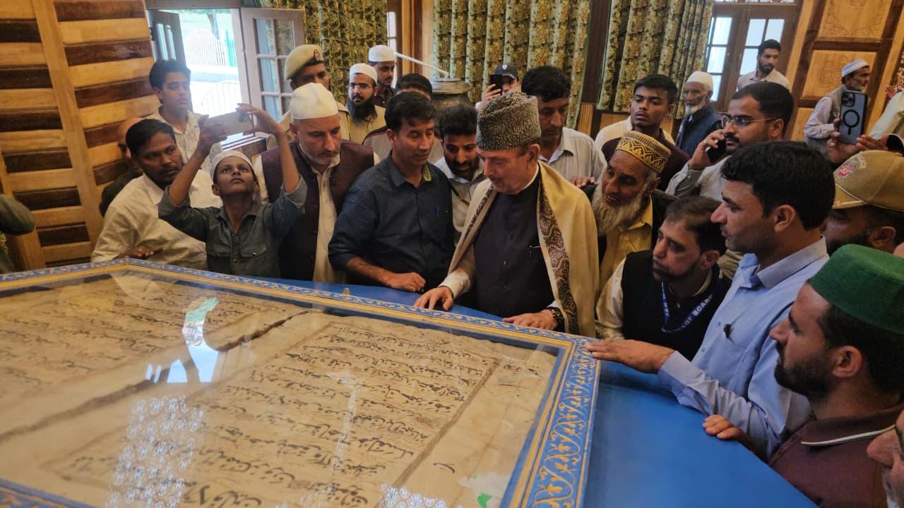 'Azad Reviews Development at Hazratbal Shrine, Appreciates Waqf Board Efforts'