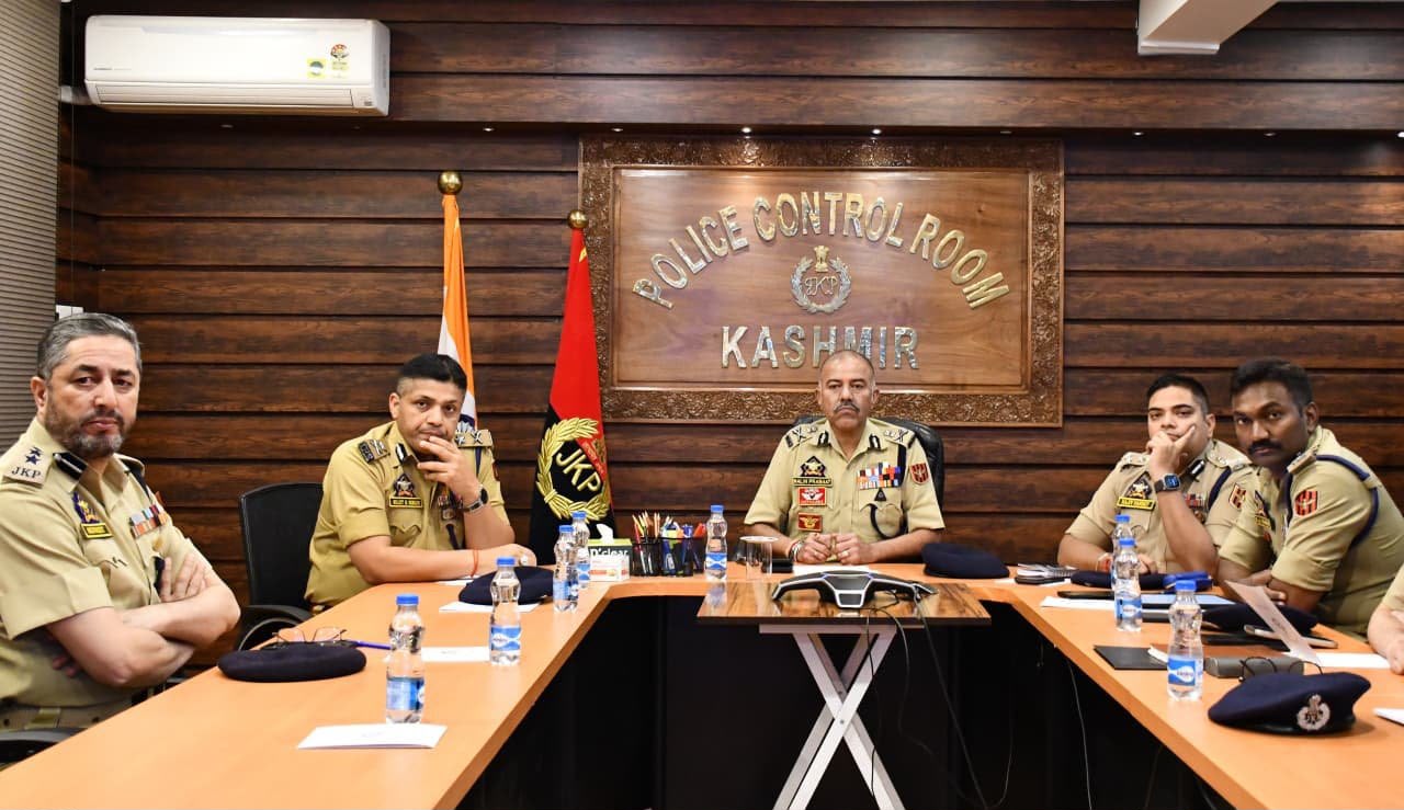'DGP Nalin Prabhat Reviews Security, Operational Preparedness Across Kashmir'