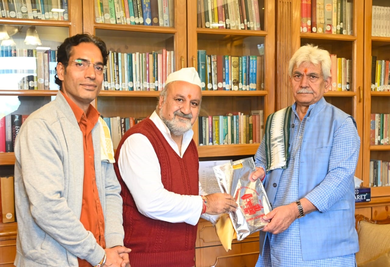 'LG Sinha Reviews Development of Sharda Temple, Promotion of Border Tourism'