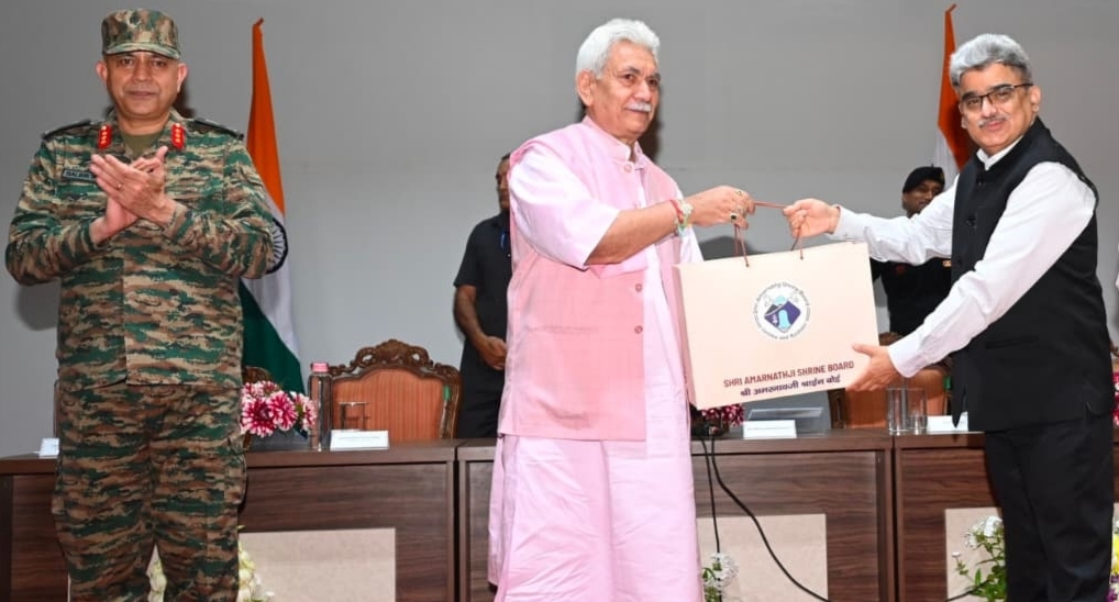 'LG Sinha Felicitates Stakeholders for Successful Conduct of Shri Amarnath Ji Yatra-2026'