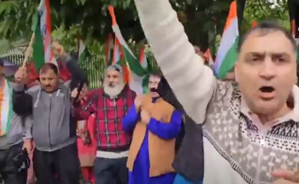 'Kashmiri Pandit Delegation visits Pahalgam Pays Tribute to terror attack victims  ,  Calls for communal harmony, brother and joint fight against terrorism '